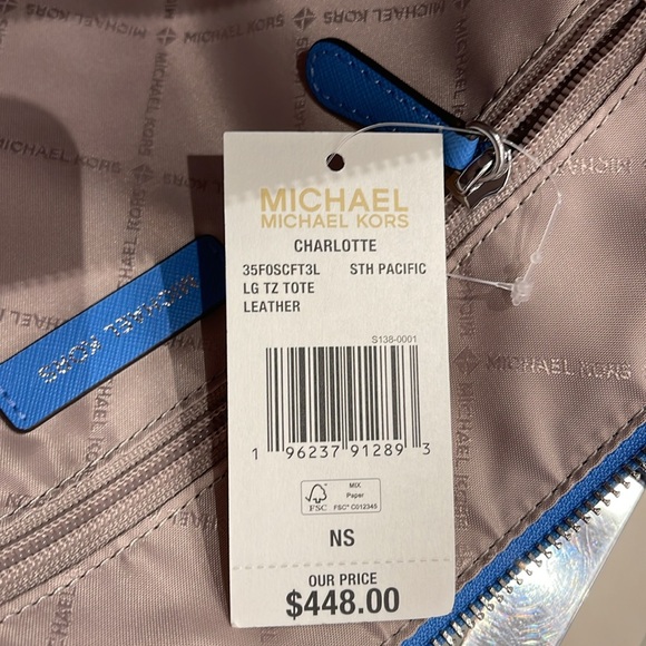 MICHAEL KORS
Jet Set Large Crossgrain Leather Top-Zip Charlotte Tote Bag
NWT - Picture 14 of 16